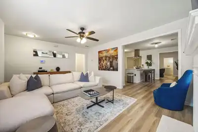 Image de Modern Newly Renovated 3br in Historic West End