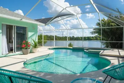 Chic Lake View Villa near Disney