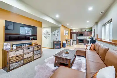 Image de Near Ferry, Shops & Eats! Anacortes Townhome