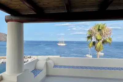 Image de Pietra del Bagno House - Spacious apartment with sea view terraces in Lipari