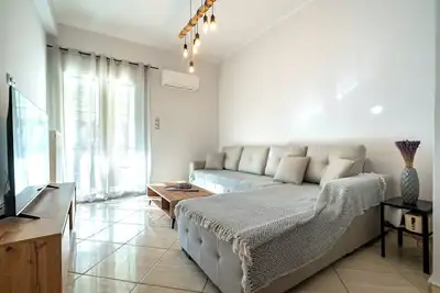 Image de Central Nea Smyrni 2br Apt-Near Transport by ΜΡS