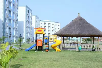 Image de Elegant Resort Retreat: Pool - Security - Balcony!