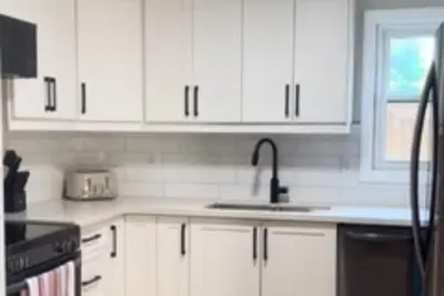 1 Bed, 1 Bath Private Bungalow in downtown Thorold