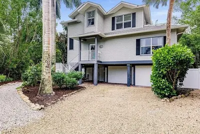 Image de Centrally located 3-bedroom in Sanibel. Close to beaches, shopping, and dining.