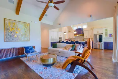 Image de 1 Story 4br w/ Playset, Ev, Office, Pond Access