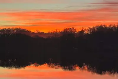 Image de Savvy Street Retreat- Cozy Lakefront Escape