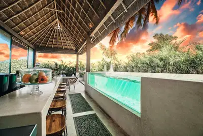 2 Pools • 3Jacuzzis - Chef, Driver & Yacht Options