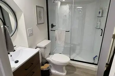 Image de Charming 2-bedroom apartment in the Village of Warwick