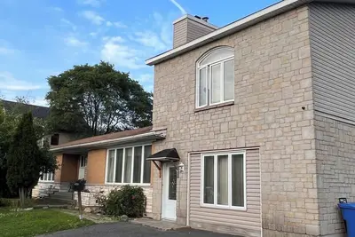 Image de Luxury House Near Montreal – Self Check-In & Free parking