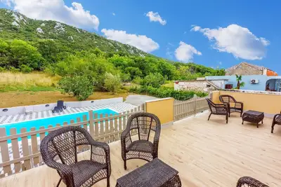 Image de Maison de vacances idyllique avec piscine privée, vue sur la mer et transfert depuis l'aéroport