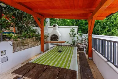 Image de Appartement acceptant les chiens à seulement 230 mètres de la plage avec 4 climatiseurs, parking, vue sur la mer
