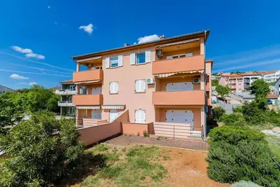 Image de Appartement lumineux à seulement 430 mètres de la plage avec vue sur la mer, garage, lave-linge