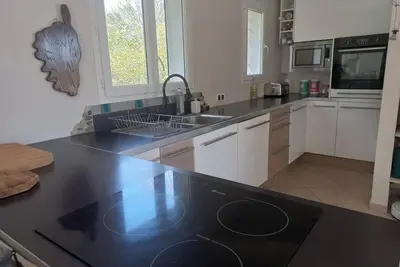 Image de Grande maison avec piscine, au calme, en corse!