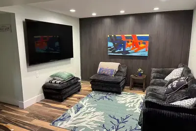 Image de 3 Br Lakeview Bungalow @ Jimmerson Lake