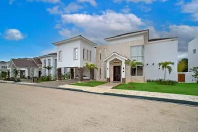 Image de Luxury 5-Bedroom Villa Park #10 - Real Estate Green-band All-Inclusive