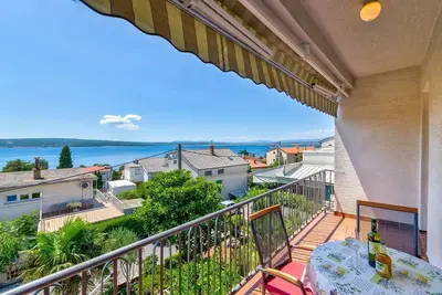 Image de Appartement lumineux à seulement 200 mètres de la plage de sable avec vue sur la mer