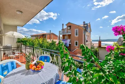 Image de Appartement de style vintage à seulement 450 mètres de la plage avec vue sur la mer - Chiens bienvenus