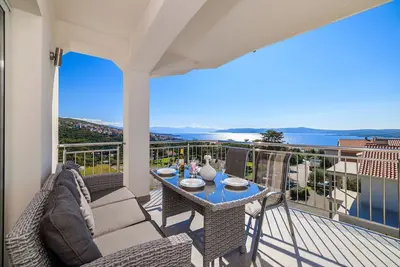Image de Charmant appartement avec vue imprenable sur la mer, lave-linge, barbecue