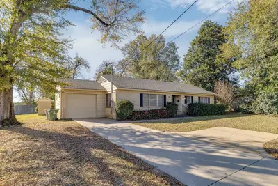 Melbas Place- Ruston