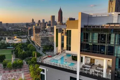 Image de 1 Bedroom Presidential Suite in downtown Atlanta!