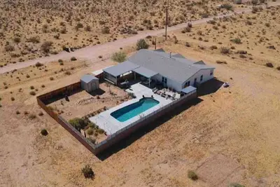 Romantic Desert Retreat · Jacuzzi & Stargazing