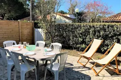 Image de La Palmyre - Petite Villa Mitoyenne - Piscine Collective - proche centre