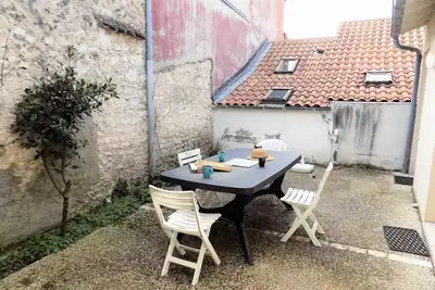 Image de Saint Palais sur Mer - Maison Mitoyenne - cour privée - Centre Ville