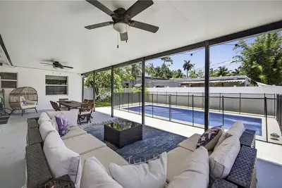 Image de Wonderful 3-bedroom villa with Heated Saltwater Pool in vibrant Hollywood