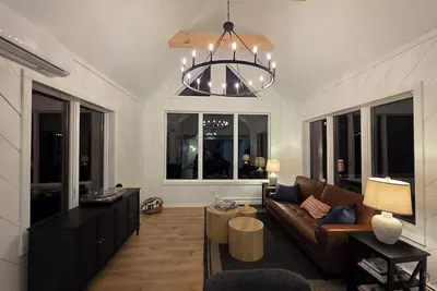 Image de Cascade Chalet: Hot Tub, Sauna, Game Lounge, 5 Min to Mount Snow