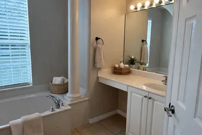 Image de Ideal long -Term Rental for Professionals or Seasonal