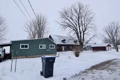 Image de Rustic Retreat: On the Lake - Dock - Game Room - Fire Pit - Grill - Sleeps 8