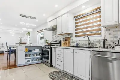 Image de Beautiful & Spacious 3 Bed Mississauga house in the heart of City