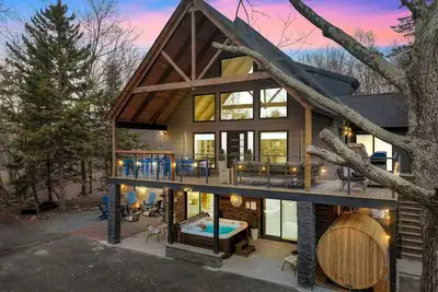 Image de Pocono Family Retreat | Hot Tub, Sauna, Sleeps 14