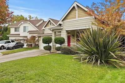 Image de Bright + Comfortable 3br Family Retreat by Degarmo Park