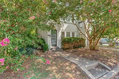 Image de Cozy 2-bedroom townhome with Ac in charming Dallas