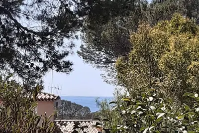 Image de Boulouris : 47m2 + terrasse 12m2. Sécurisé. Plages sables où galets à 500m.