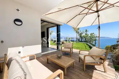 Image de Appartement avec jacuzzi et vue mer - à pied du village de Theoule