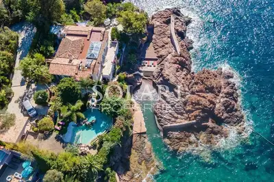 Image de Villa Pieds dans l'eau - proche Cannes - Théoule