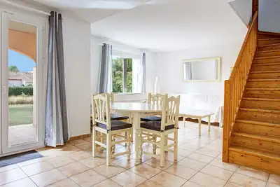 Belle villa avec jardin 8 pers