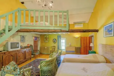 Image de Van Gogh – Terrasse ensoleillée et vue sur le parc