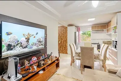 Image de English Terrace: 2 bedrooms, 3 beds, charcoal barbecue, air conditioning.