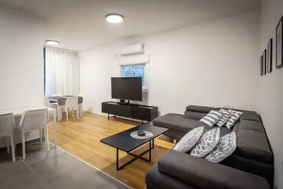 Image de Cozy 1-Bedroom Retreat in Tel Aviv