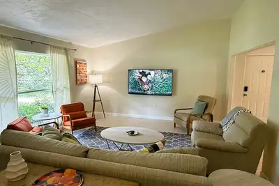 Image de Mid-Century gem near Uf