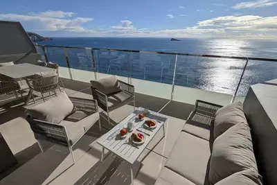 Image de Sunset Sailors blue sky apartment