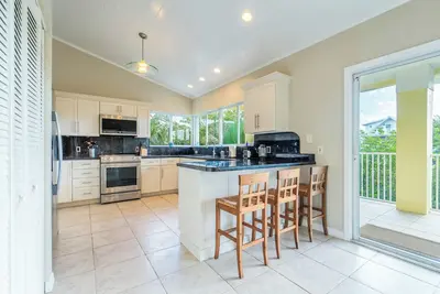 Image de 3/2 Emerald pool home with dock - amazing privacy - Sombrero Beach area