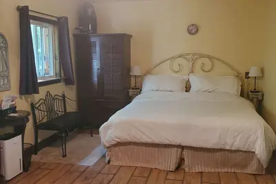 Image de Forest Retreat - Private detached guest suite with Starlink WiFi