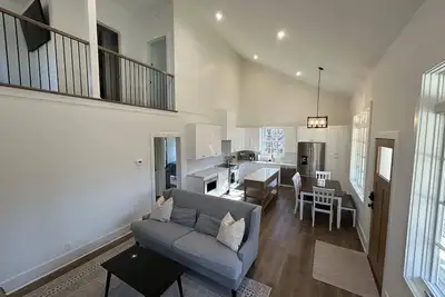 Image de Newly Built Woodland Cottage, Close to Ut & Dt Knoxville, Fire Pit, Sleeps 6