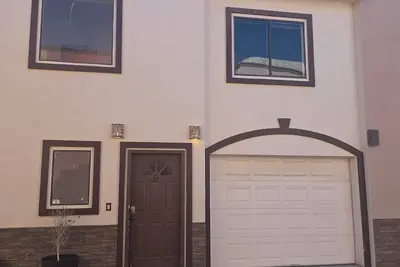 Image de 3-bedroom townhome in beautiful Puerto Peñasco with Ac blocks from beach.