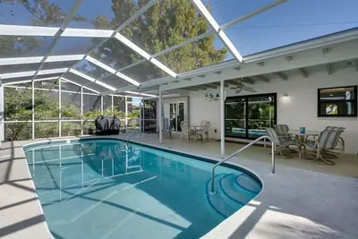 Image de The East Beach - 3/3 with pool and dock