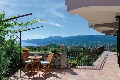 Image de Magnifique appartement à Kastav avec vue sur la mer.